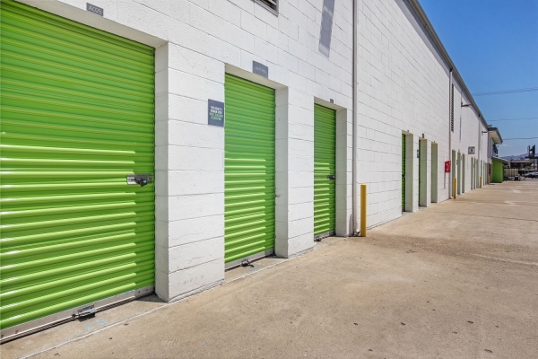 Facility photo: //images.sparefoot.com/medium/23233169943294d2a58.jpg