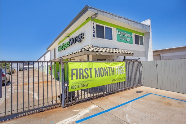 Facility photo: //images.sparefoot.com/medium/23233169943296b2ef3.jpg