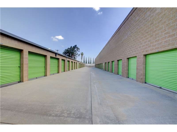 Facility photo: //images.sparefoot.com/medium/23235369943293b2620.jpg