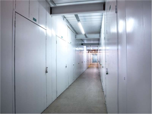 Facility photo: //images.sparefoot.com/medium/232368699432b35b0ff.jpg