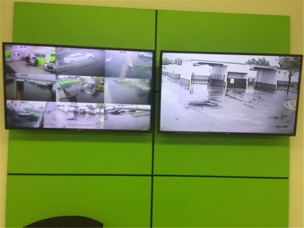 Facility photo: //images.sparefoot.com/medium/232368699432b52a9a5.jpg