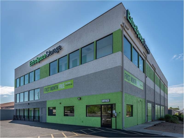 Storage Units at Extra Space Storage - 0256 - Phoenix - West Peoria - 2043 West Peoria Avenue