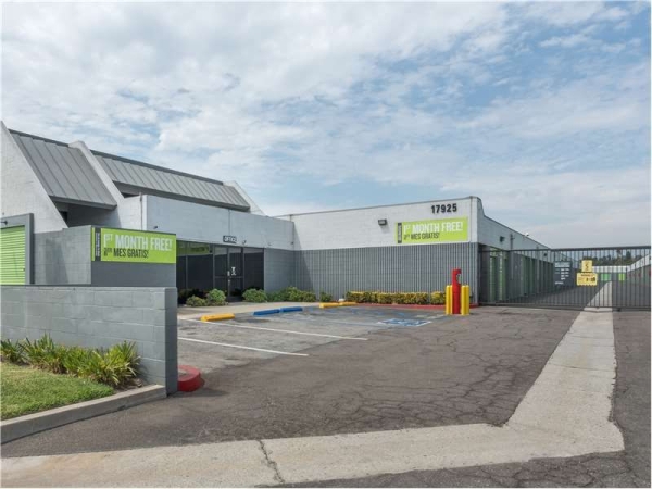 Facility photo: //images.sparefoot.com/medium/232374699432bb35303.jpg