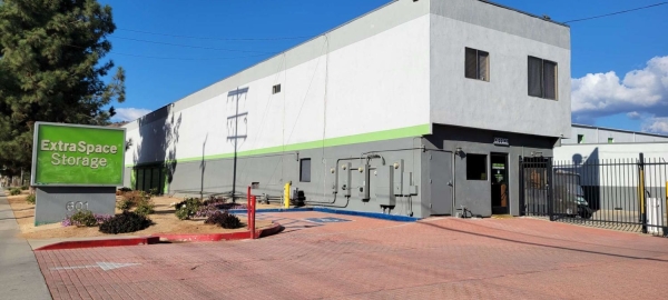 Facility photo: //images.sparefoot.com/medium/232386699433210da66.jpg