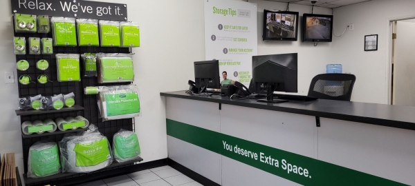 Facility photo: //images.sparefoot.com/medium/23238669943322e9c34.jpg