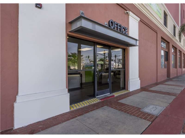 Facility photo: //images.sparefoot.com/medium/232393699432d6ac09f.jpg