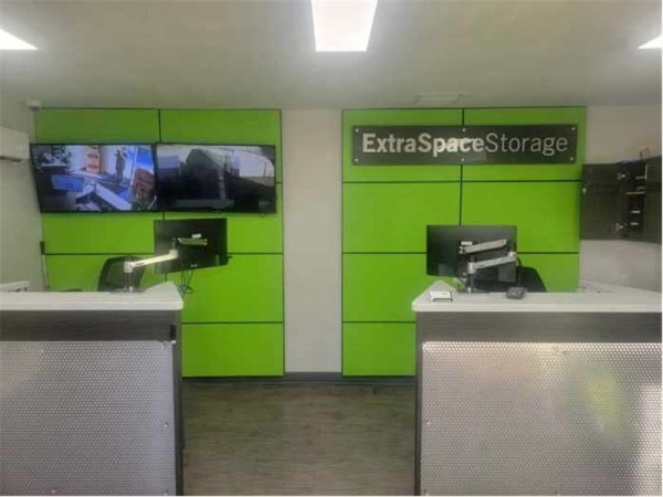 Facility photo: //images.sparefoot.com/medium/232403699433c52a7bc.jpg