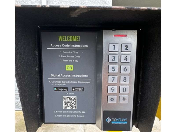 Facility photo: //images.sparefoot.com/medium/232404699433c7607d9.jpg