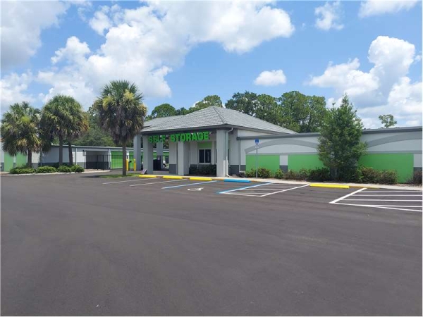 Facility photo: //images.sparefoot.com/medium/23242464e0223a4ee00.jpg