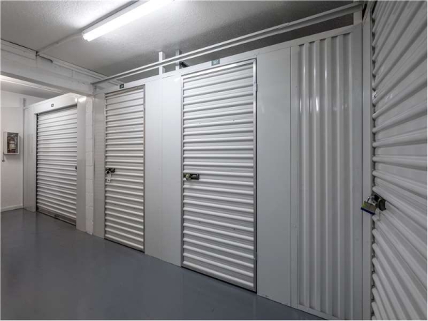 Facility photo: //images.sparefoot.com/medium/232429699433b661724.jpg