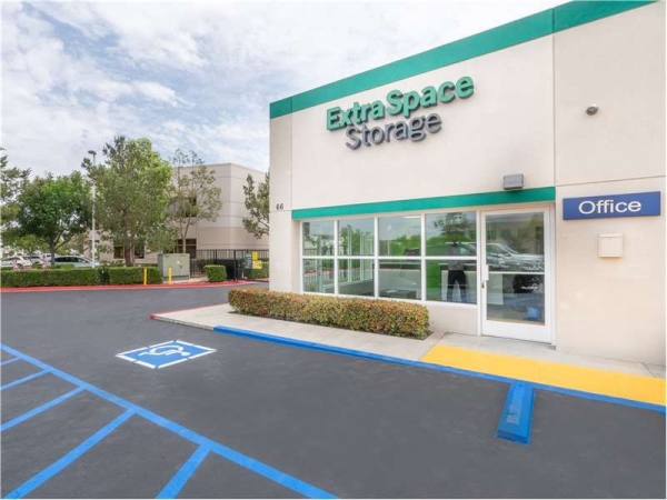 Facility photo: //images.sparefoot.com/medium/232447699433bd603d5.jpg