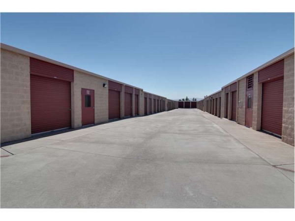 Facility photo: //images.sparefoot.com/medium/232450699433dd3d109.jpg