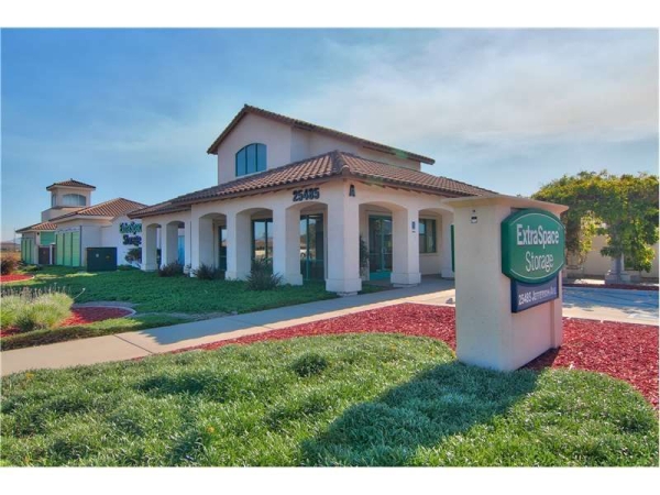 Facility photo: //images.sparefoot.com/medium/232452699433bd89d74.jpg