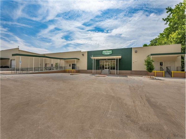 Storage Units at Extra Space Storage - 8506 - Charlotte - Eastway Drive - 3304 Eastway Drive