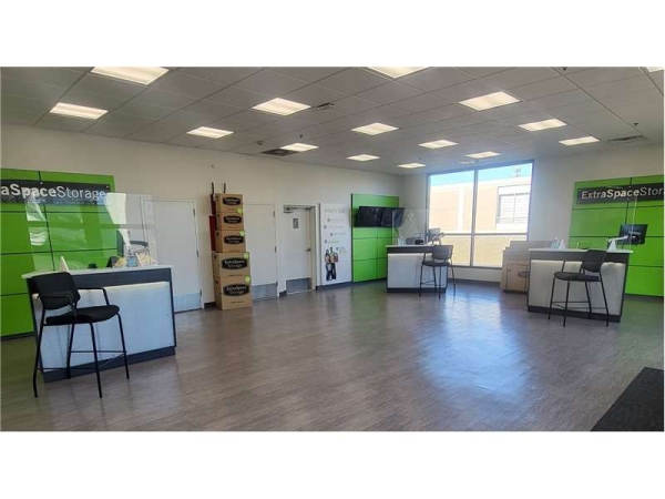 Facility photo: //images.sparefoot.com/medium/232492699434b46ac56.jpg
