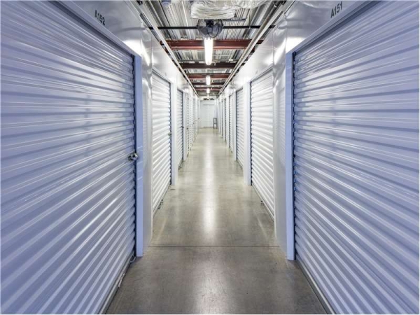 Facility photo: //images.sparefoot.com/medium/232492699434b5ebe94.jpg