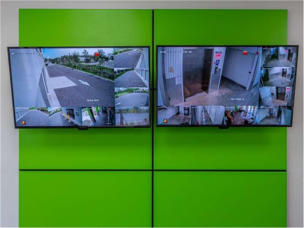 Storage Units at Extra Space Storage - 8817 - Naples - Davis Blvd - 8471 Davis Boulevard