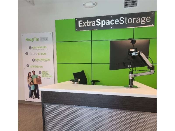 Storage Units at Extra Space Storage - 7243 - Pembroke Pines - Pines Blvd - 18900 Pines Boulevard