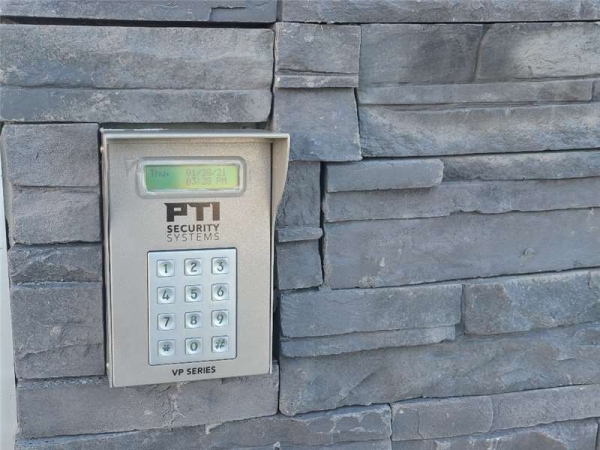 Storage Units at Extra Space Storage - 7243 - Pembroke Pines - Pines Blvd - 18900 Pines Boulevard