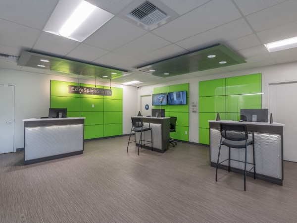 Facility photo: //images.sparefoot.com/medium/2326476994346f4eab0.jpg