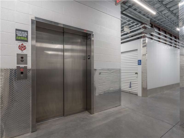 Storage Units at Extra Space Storage - 7259 - Phoenix - 16045 N Cave Creek Rd - 16045 North Cave Creek Road