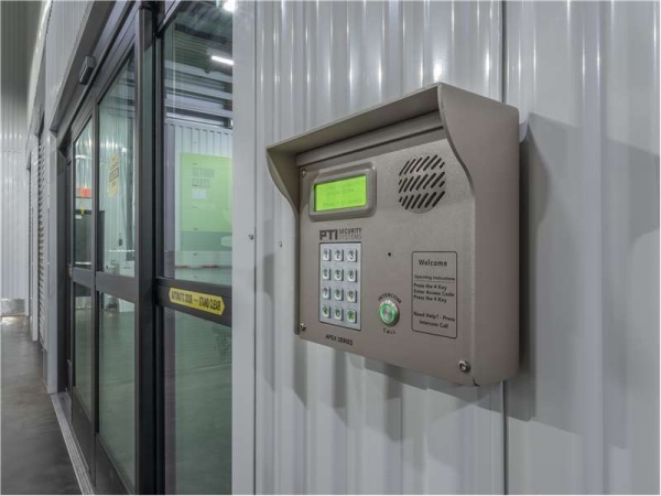 Storage Units at Extra Space Storage - 7259 - Phoenix - 16045 N Cave Creek Rd - 16045 North Cave Creek Road