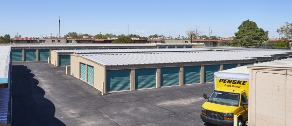 Facility photo: //images.sparefoot.com/medium/23270966fac94538007.jpg