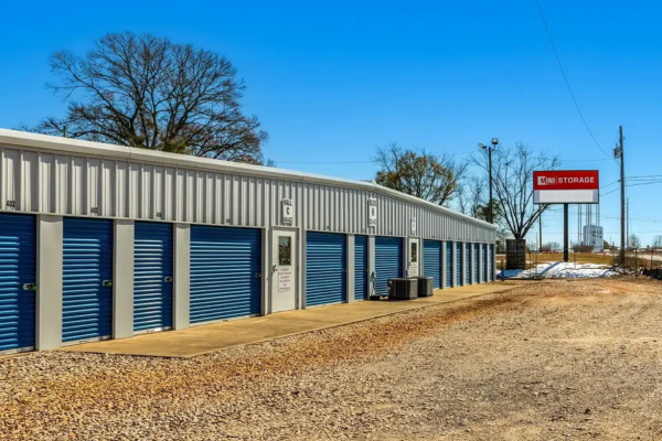 Facility photo: //images.sparefoot.com/medium/23271968caddc77278d.png