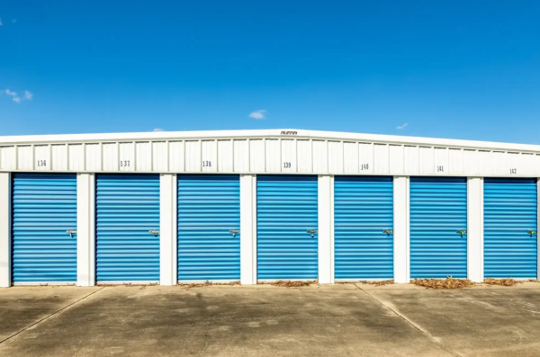 Facility photo: //images.sparefoot.com/medium/23271968caddcb107b8.png