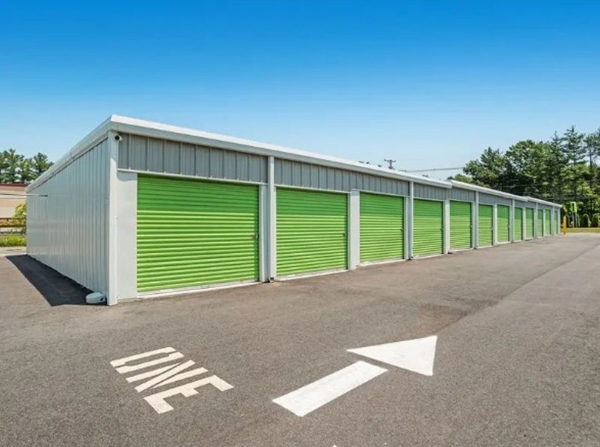 Facility photo: //images.sparefoot.com/medium/2327376a0c590037597.jpg