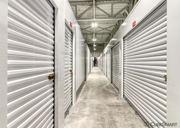 Facility photo: //images.sparefoot.com/medium/232792689462176f7e1.jpg
