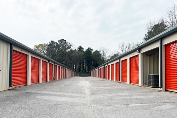 Facility photo: //images.sparefoot.com/medium/23280369455dfdce031.jpg