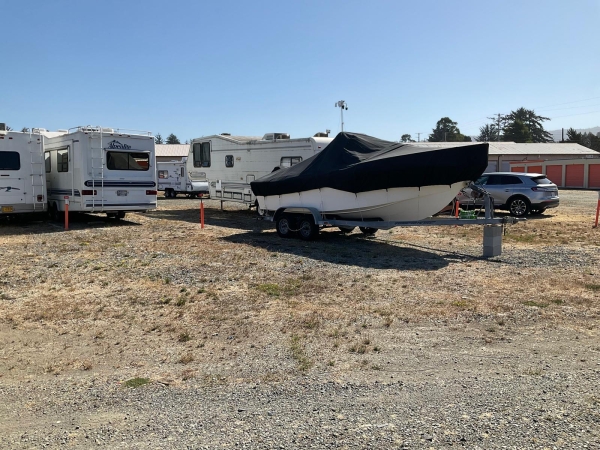 Facility photo: //images.sparefoot.com/medium/23282568c357d102e9c.jpg