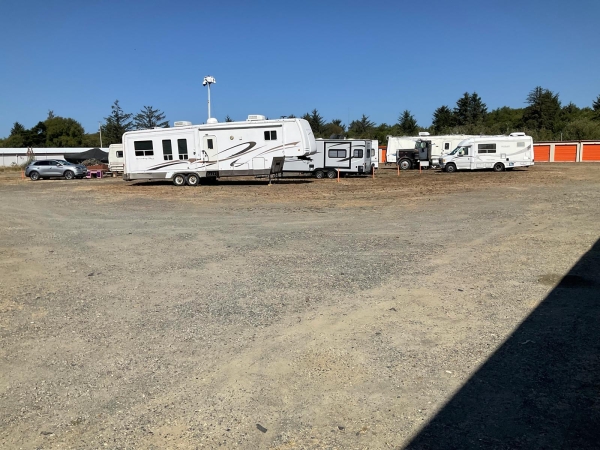 Facility photo: //images.sparefoot.com/medium/23282568c357f704402.jpg