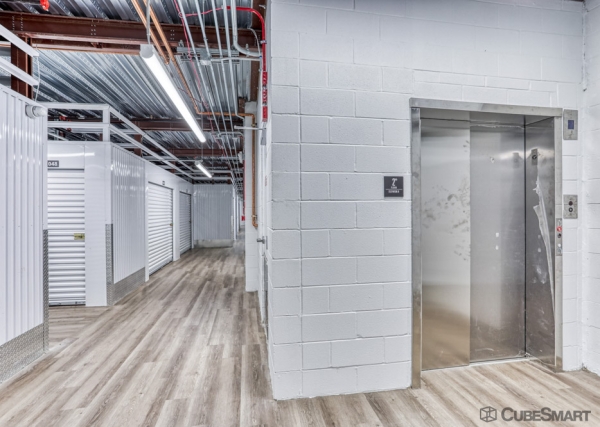 Facility photo: //images.sparefoot.com/medium/232828688c77db333ce.jpg