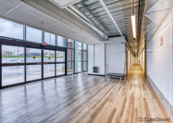 Facility photo: //images.sparefoot.com/medium/232828688f1c0178f20.jpg