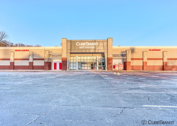 Storage Units at CubeSmart Self Storage - 1990 Buchholzer Boulevard - 1990 Buchholzer Boulevard
