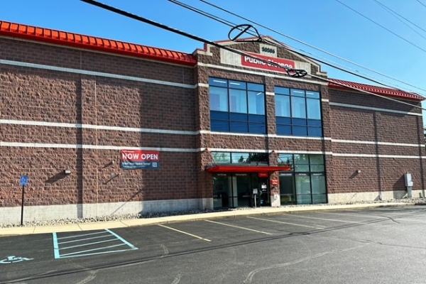 Facility photo: //images.sparefoot.com/medium/23290269f7493396171.jpg