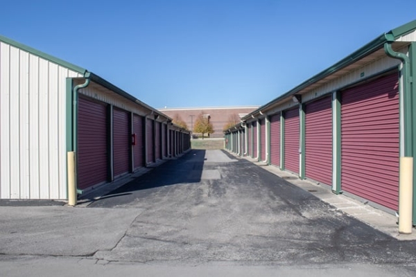 Facility photo: //images.sparefoot.com/medium/2329046a0c68414fc68.jpg