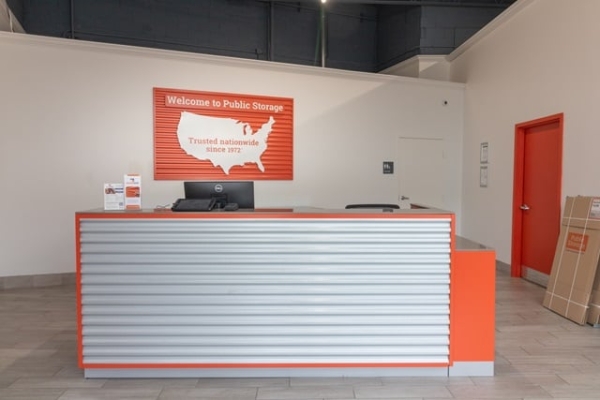 Facility photo: //images.sparefoot.com/medium/232907687e3c5f41c8a.jpg