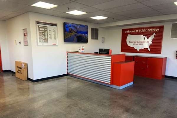 Facility photo: //images.sparefoot.com/medium/23291369eb6c3c916de.jpg