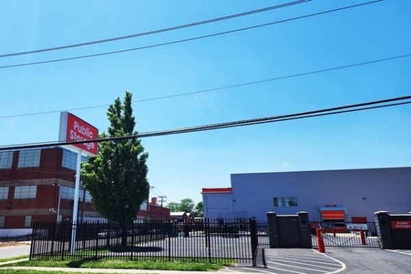 Facility photo: //images.sparefoot.com/medium/2329226878f62864b19.jpg