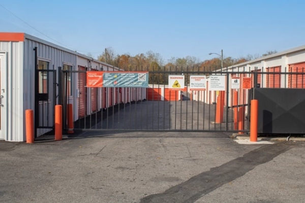 Facility photo: //images.sparefoot.com/medium/232924697233c0967ae.jpg