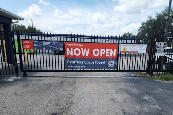 Storage Units at Public Storage - Orlando - 7628 Narcoossee Rd - 7628 Narcoossee Rd