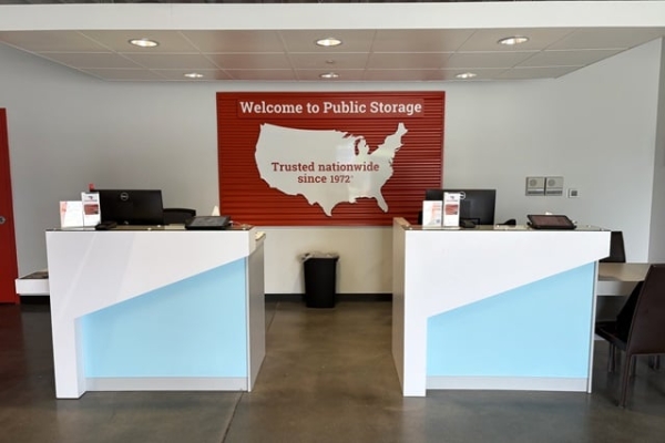 Facility photo: //images.sparefoot.com/medium/2329306a09c94c0ad46.jpg