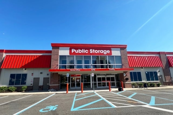 Facility photo: //images.sparefoot.com/medium/232937687a474c0c99a.jpg