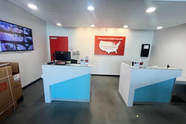Facility photo: //images.sparefoot.com/medium/232937687a474d42bb5.jpg