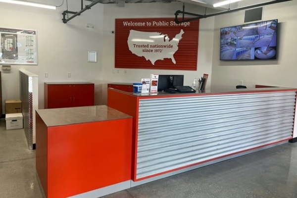 Facility photo: //images.sparefoot.com/medium/2329406884d334cf89b.jpg