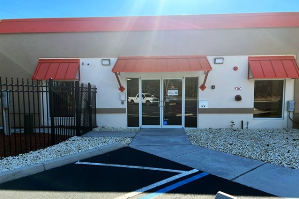 Facility photo: //images.sparefoot.com/medium/23294168f8d8103699c.jpg
