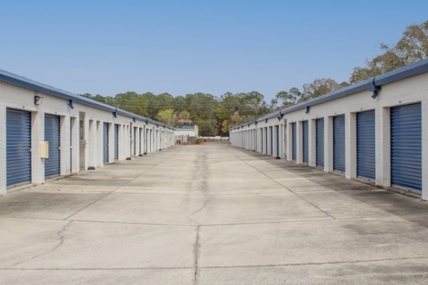 Facility photo: //images.sparefoot.com/medium/2329426a09c8de21dac.jpg